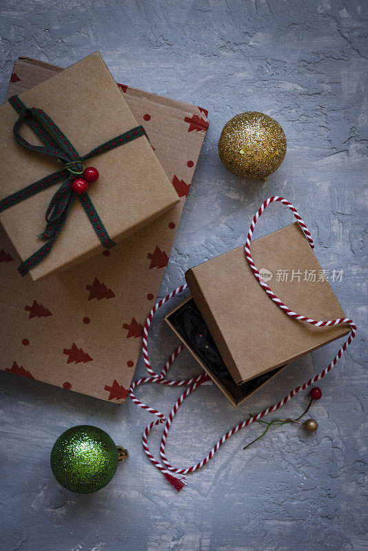 圣诞礼物或礼物盒