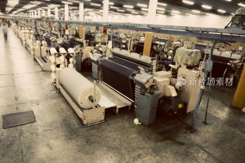 牛仔布纺织工业-在喷气织机上织造牛仔布
