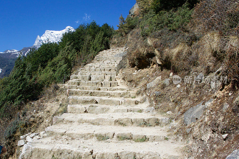 登上高山的阶梯