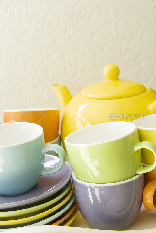 色彩斑斓的茶具