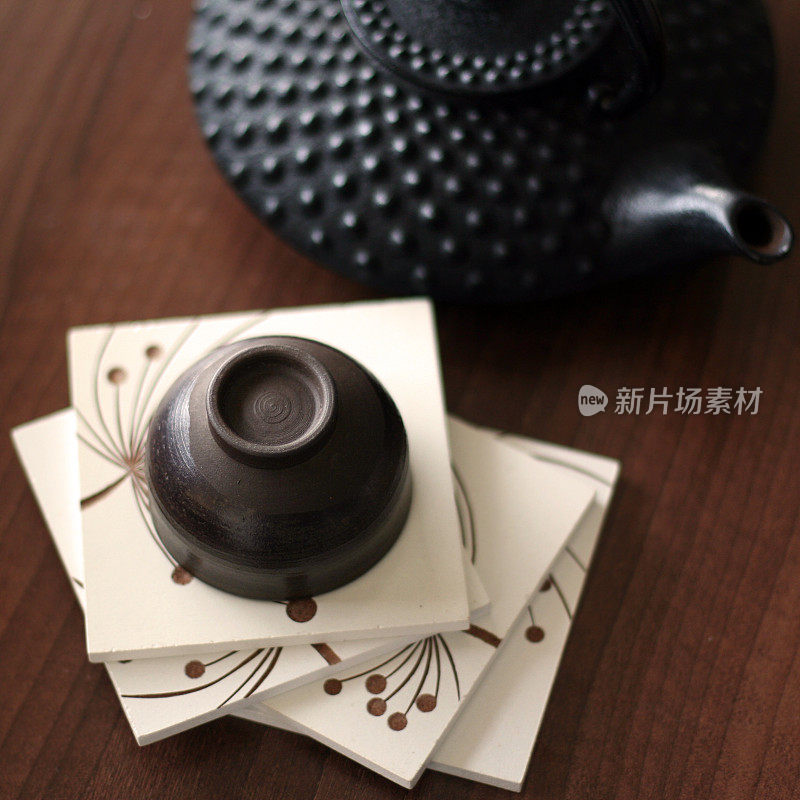 在一个茶馆