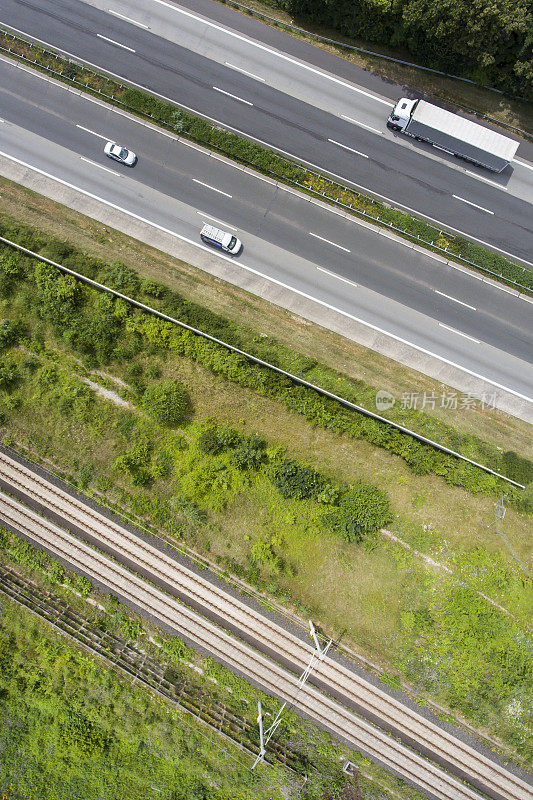 公路及铁路鸟瞰图