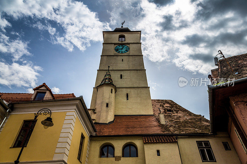 罗马尼亚特兰西瓦尼亚西比乌的钟楼和传统建筑