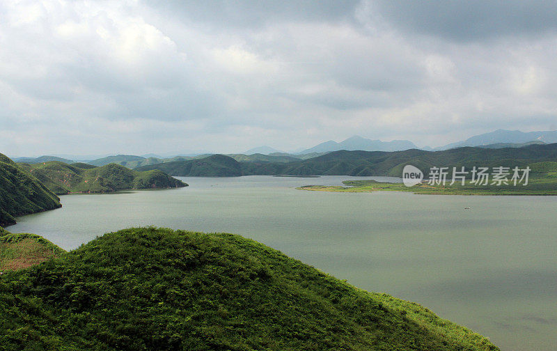 朝鲜:平壤和非军事区之间的农村