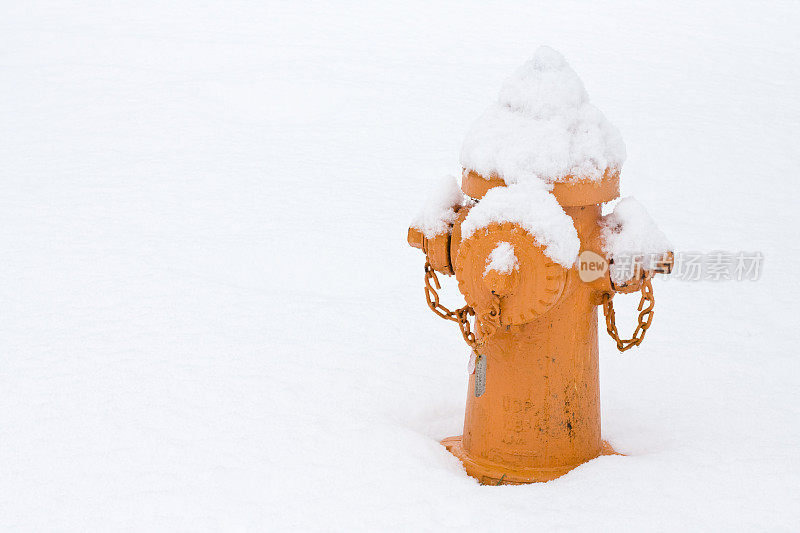 白雪覆盖的消防栓