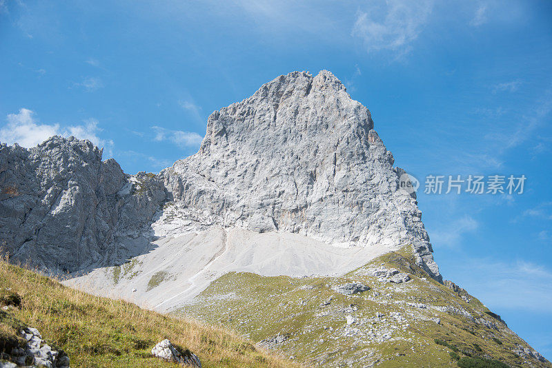 山脉全景在卡温德尔欧洲阿尔卑斯山-拉姆森斯皮策