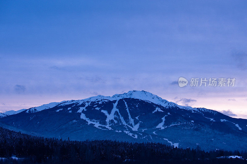 高山日落