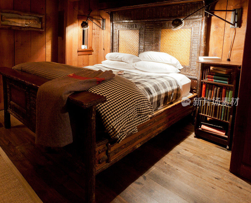 小木屋里的温暖床