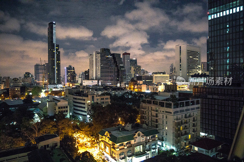 曼谷-泰国-夜晚的城市天际线