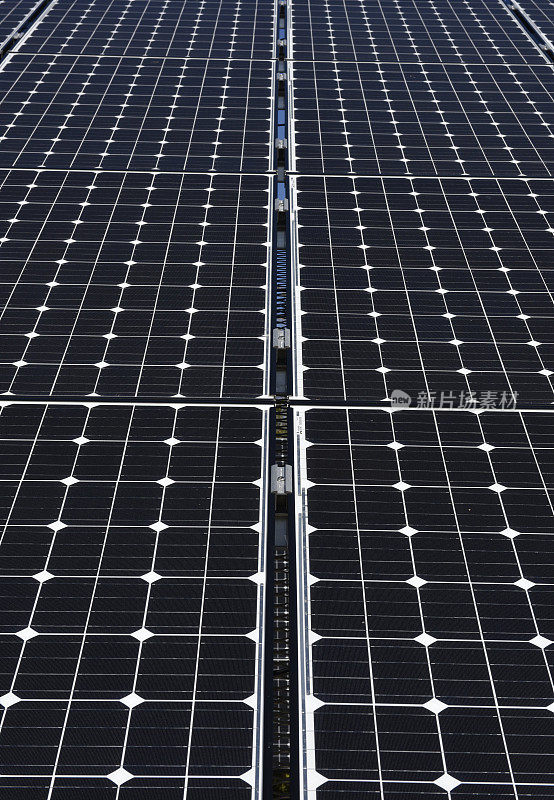 清洁能源的太阳能电池板