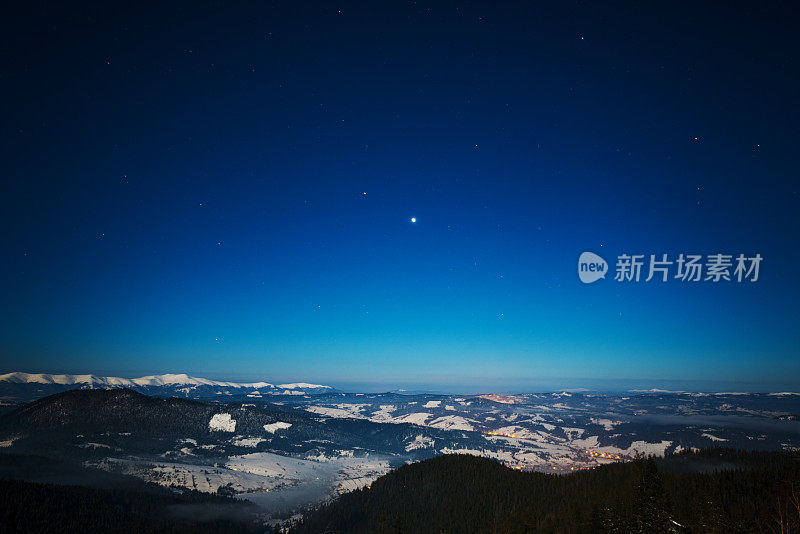 雪山里的夜星