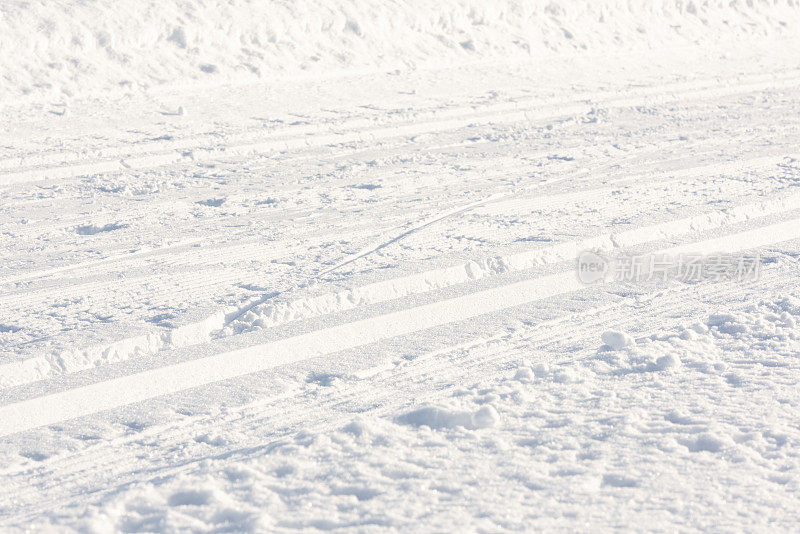 挪威山区冬季的滑雪道