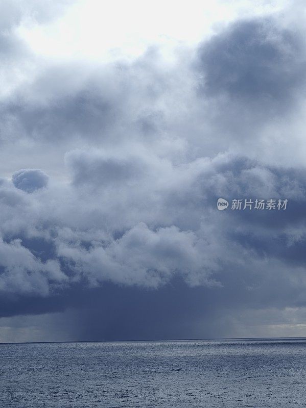 德雷克海峡上的暴风雨