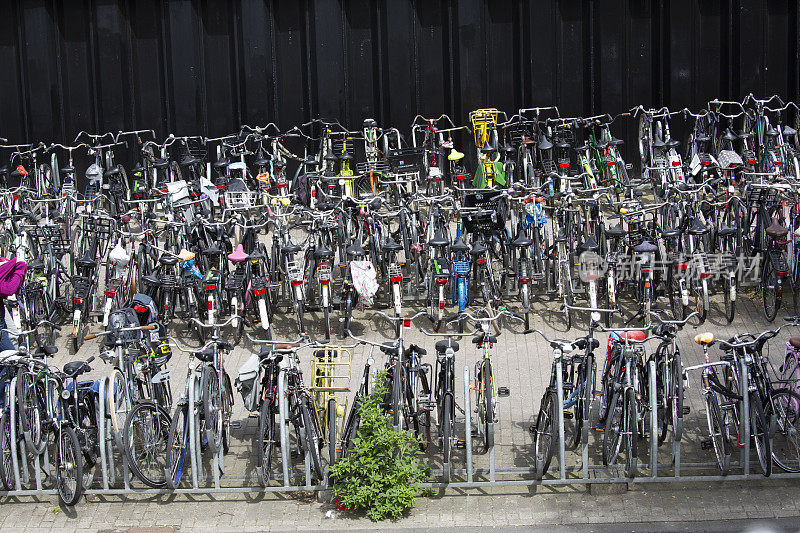 阿姆斯特丹的自行车站
