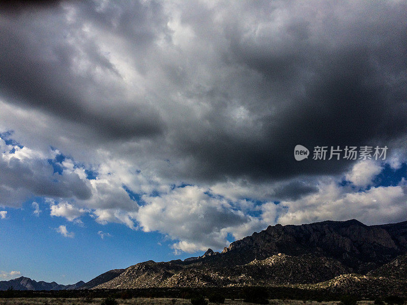 风景天空山日落