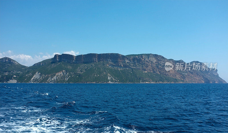 靠近卡西斯的地中海小溪(Calanques)