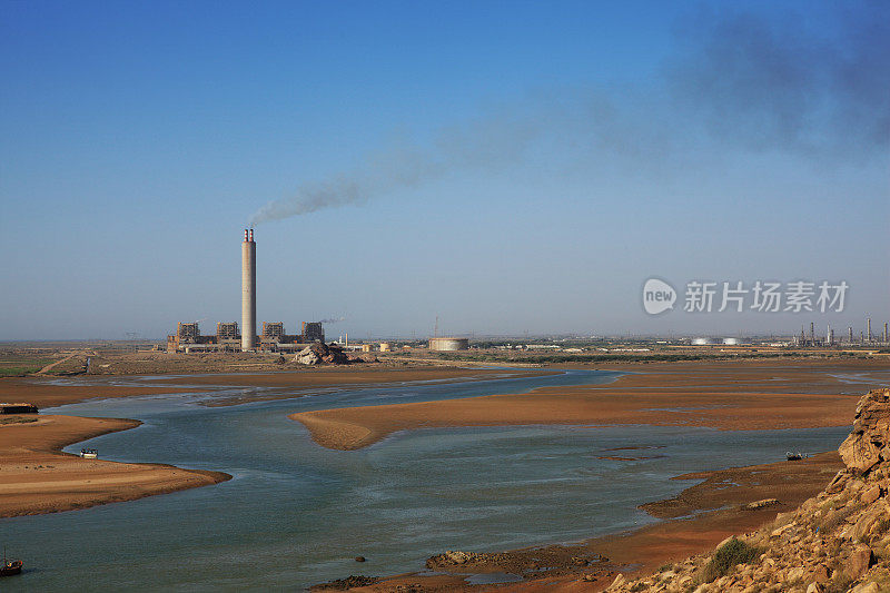 巴基斯坦卡拉奇，克里克河口，阿拉伯海，火电厂