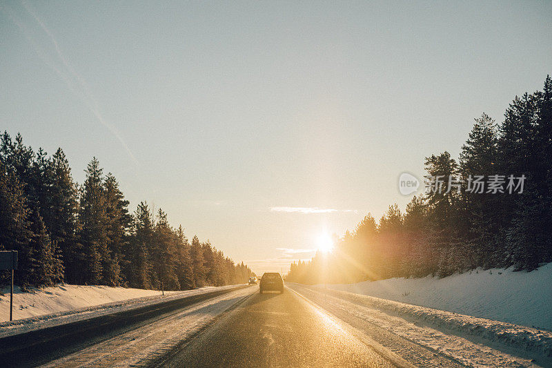 斯堪的纳维亚的冬季公路
