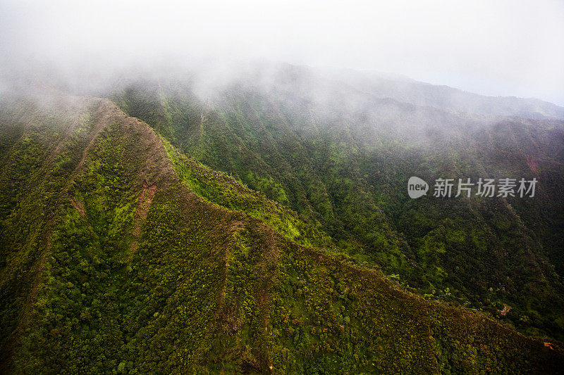 朦胧的夏威夷火山