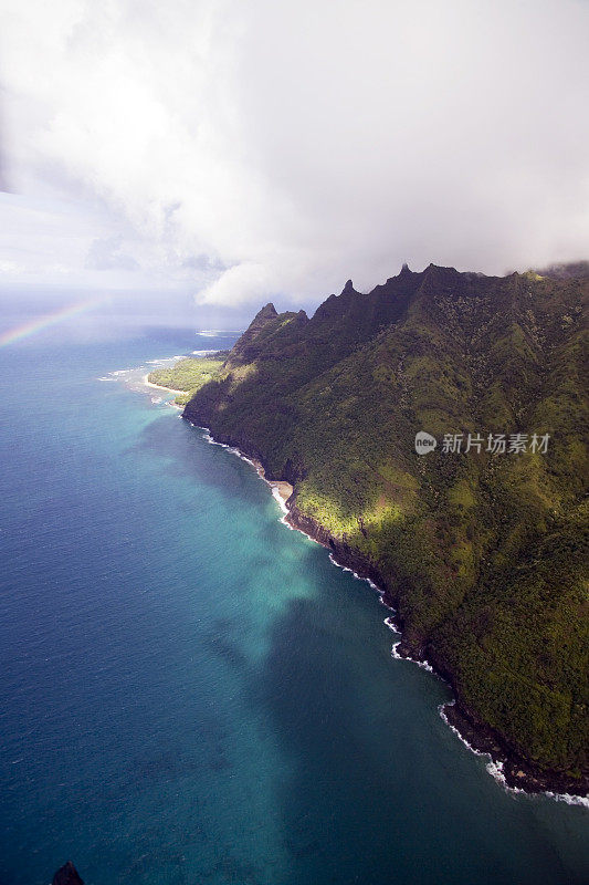 鸟瞰考艾岛夏威夷海岸线