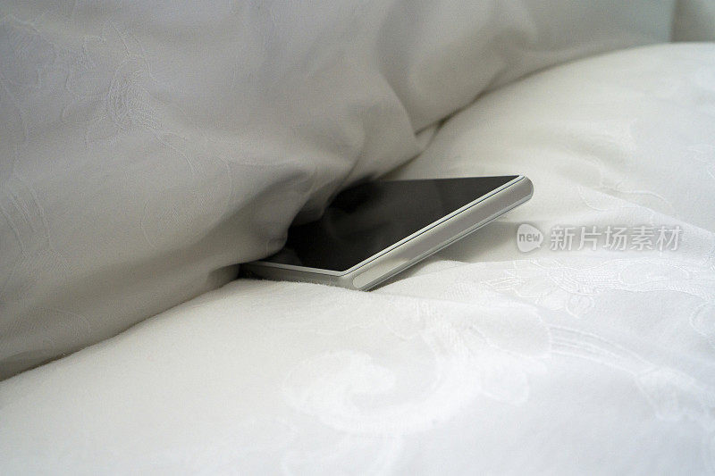 床上使用手机