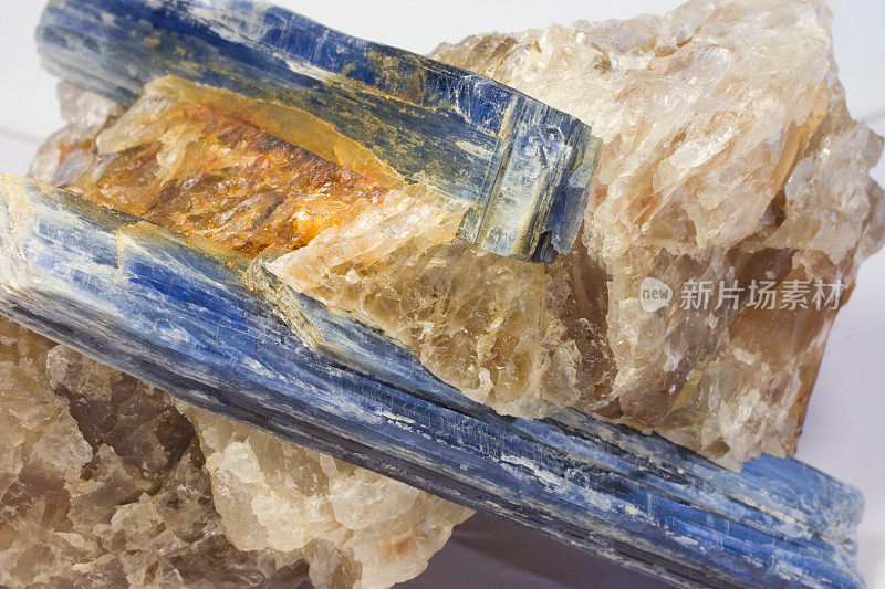 岩石和矿物-蓝晶石