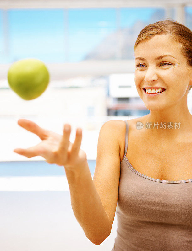 你知道人们怎么说一天一个苹果吗?