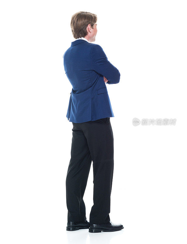一个穿着蓝色夹克，举着一个问号的帅气男人