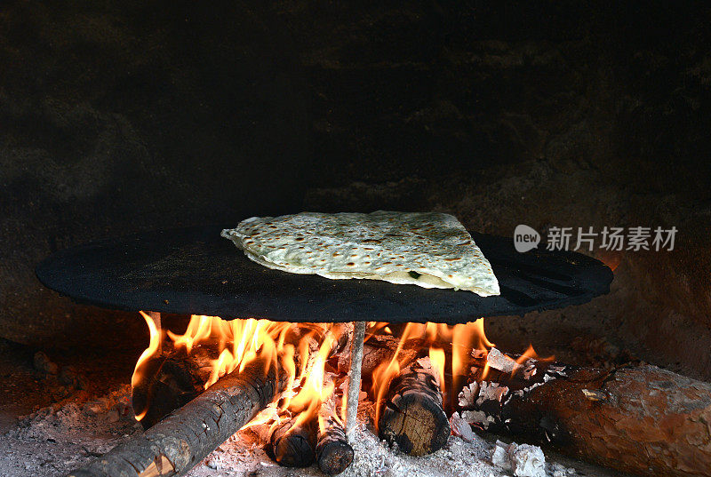 准备传统土耳其食物