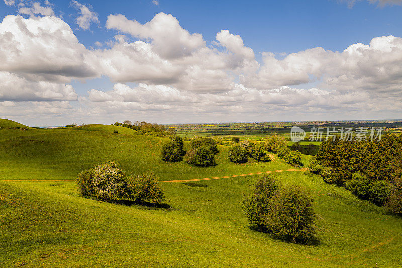 伯顿达塞特山俯瞰英国风景，英国中部的沃里克郡