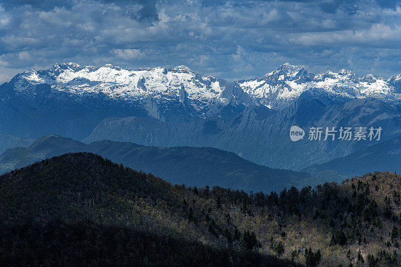 从Primorska，斯洛文尼亚，欧洲，Jalovec的芒加特山