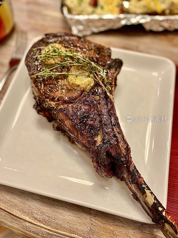 Tomahawk牛排晚餐