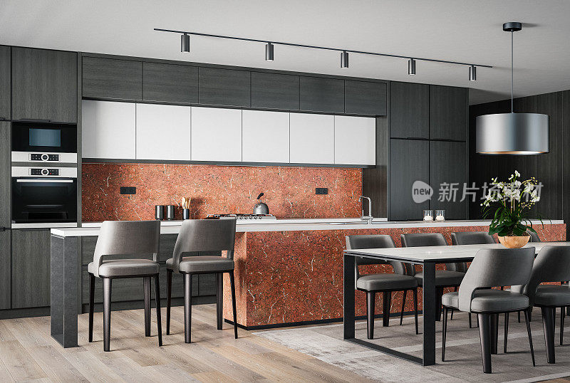 现代极简主义厨房，带凳子的长岛。橡木和石头。后挡板颜色为橙色。