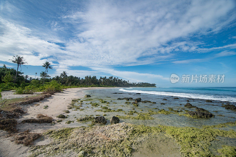 低潮，热带海滩Simeulue，北苏门答腊，印度尼西亚