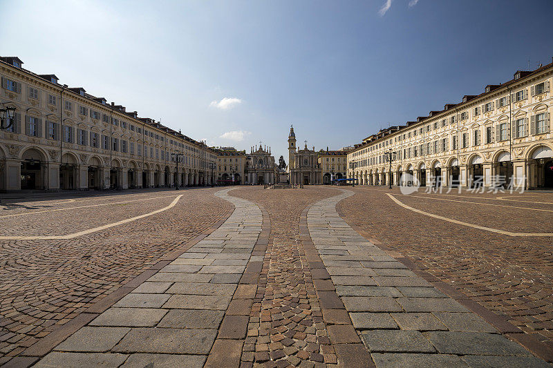 意大利都灵市中心著名的圣卡洛广场