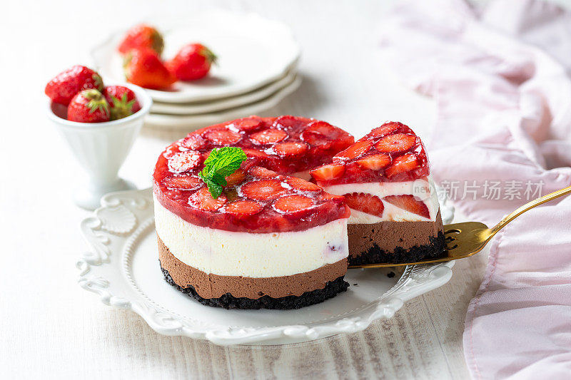 草莓巧克力芝士蛋糕加果冻