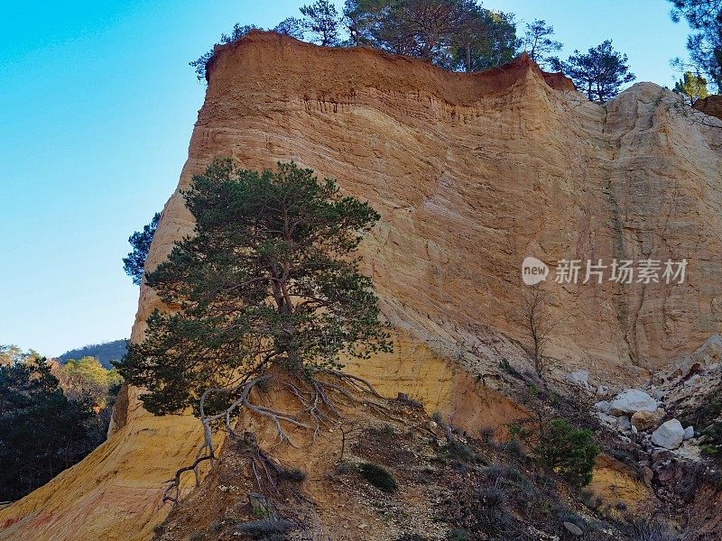 普罗旺斯的奥彻悬崖