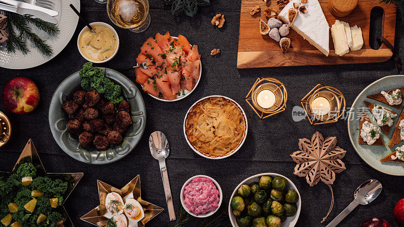 典型的smörgåsbord为圣诞节一点点适合小型聚会