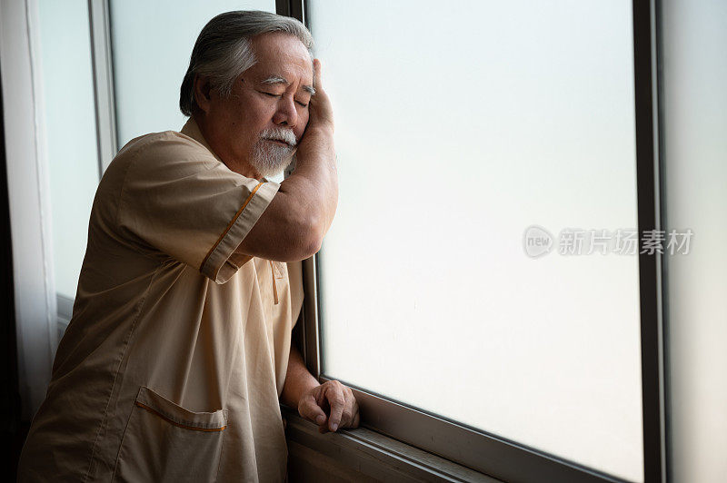 急诊病人概念，专业医生在医院诊所为急诊病人提供医疗服务