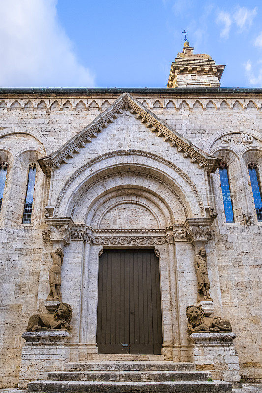 圣基里科德奥西亚，圣基里科大学教堂-托斯卡纳