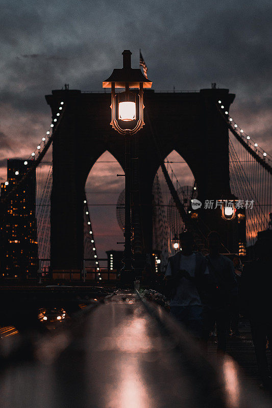 布鲁克林大桥的夜晚