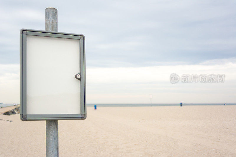 空海滩的布告栏