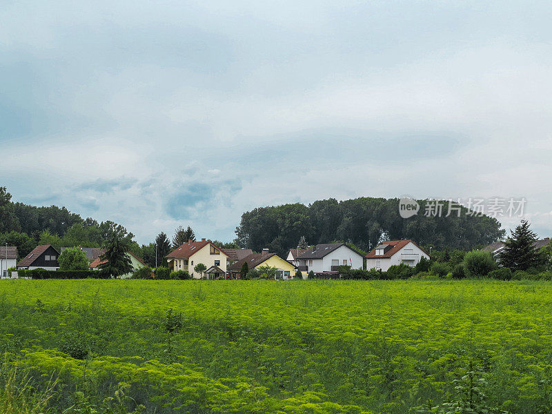 德国germersheim的传统小村庄房屋