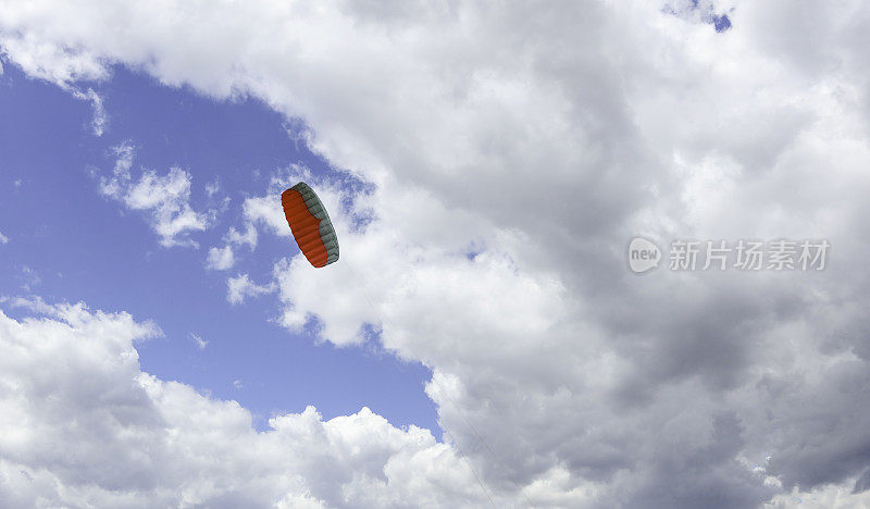 超大特技风筝在空中