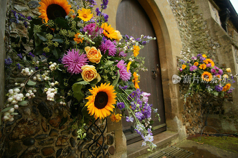 花朵装饰教堂