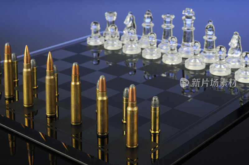 选择你的战争武器;棋子VS子弹