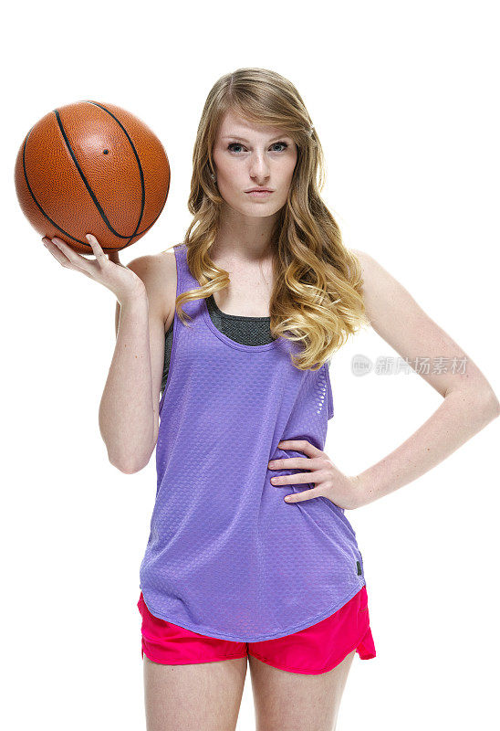 女子手持篮球