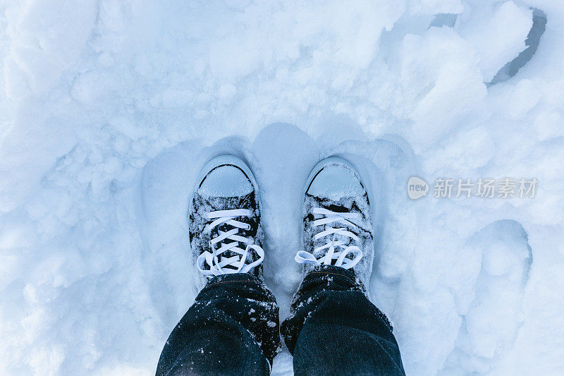 雪地帆布鞋