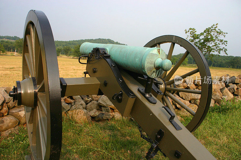 葛底斯堡附近的历史战场上的大炮(美国)