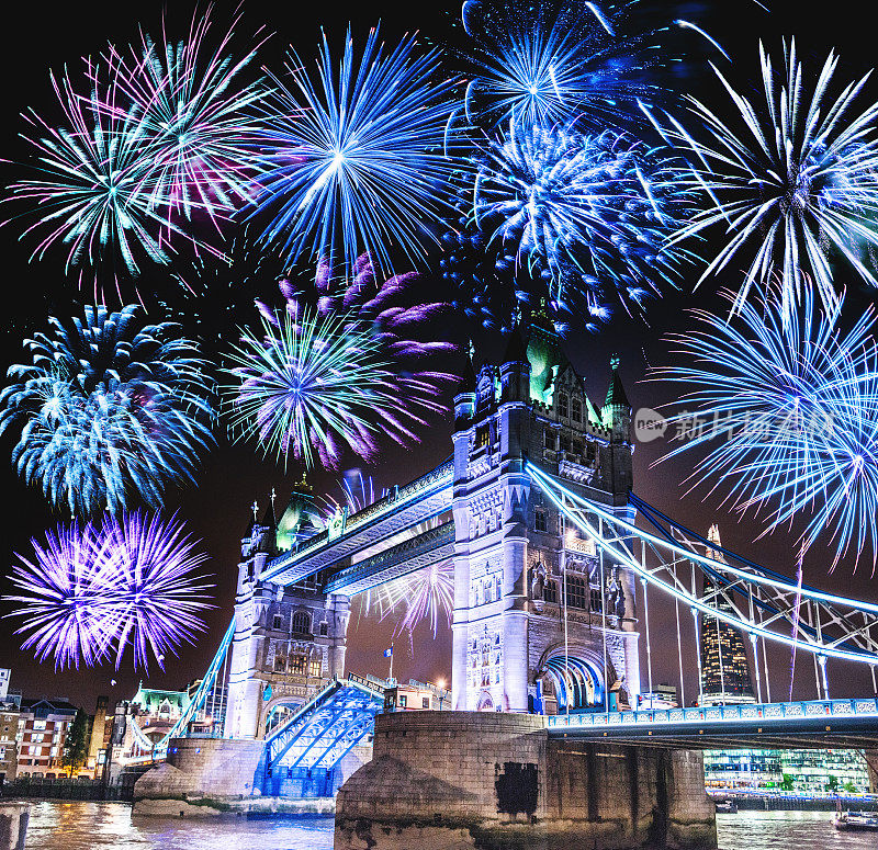 2017年在塔桥上庆祝新年